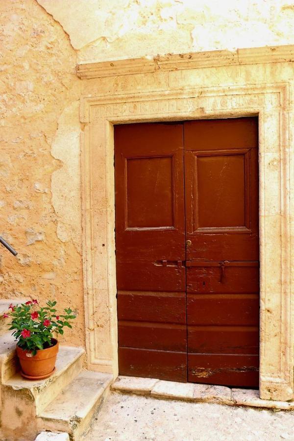Twins' Historical Apartment Trevi Exterior foto